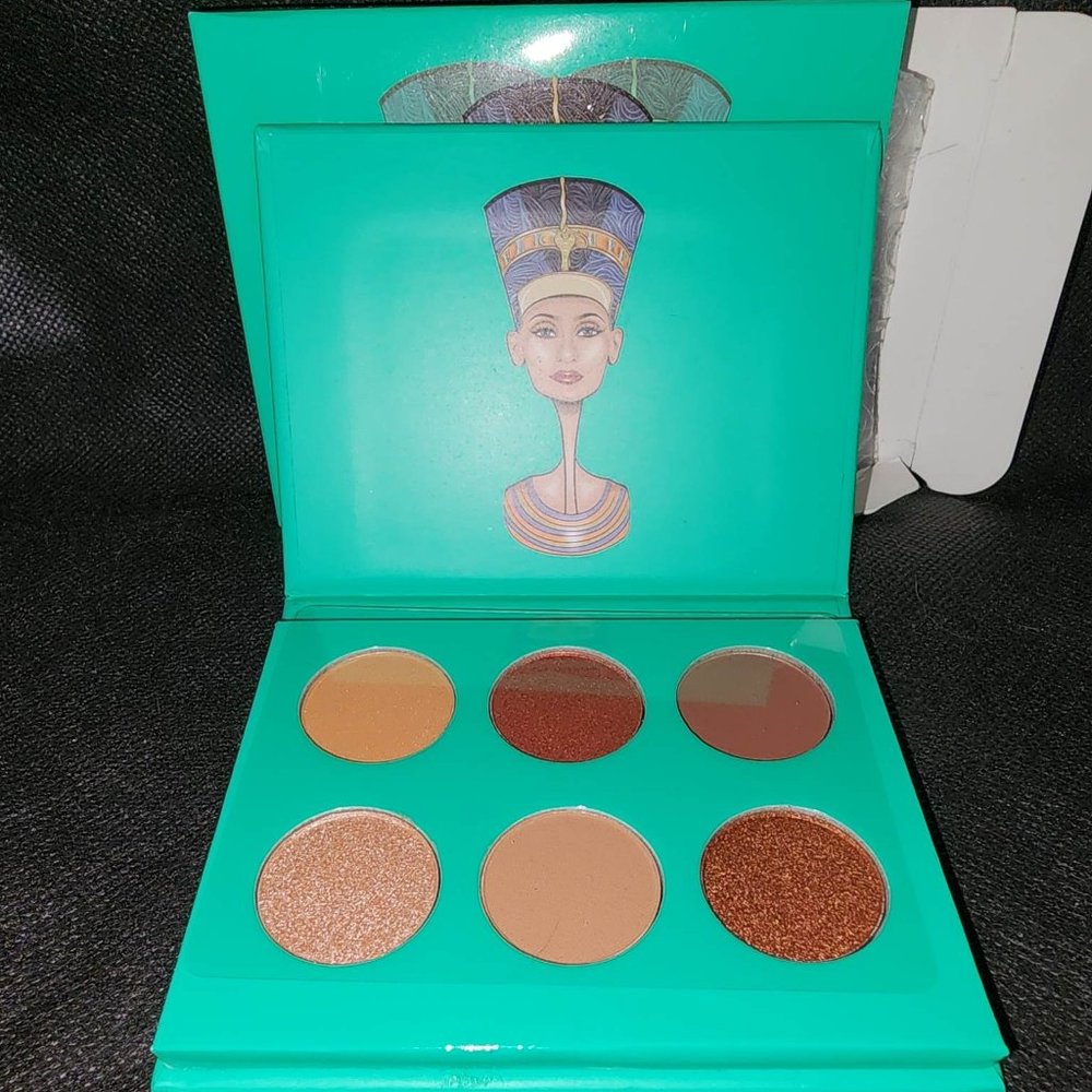 The Nubian Mini Eyeshadow Palette by Juvia's Place
